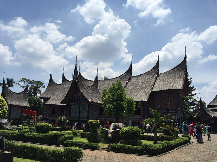 尊龙凯时人生就是博电池加入2016年印尼国际摩托车及零配件展